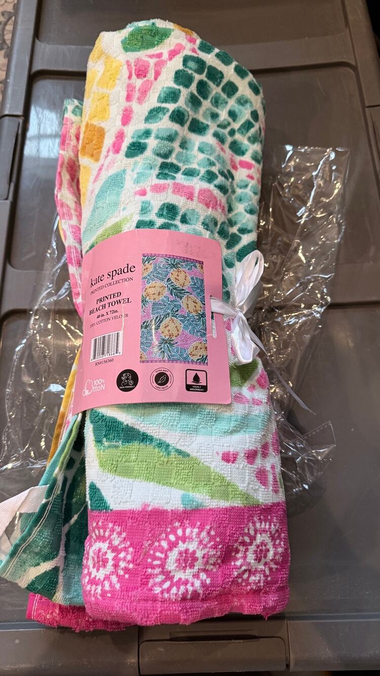 Kate Spade Printed Collection Pineapple Beach Towel 40” x 72” 100% Cotton Velour